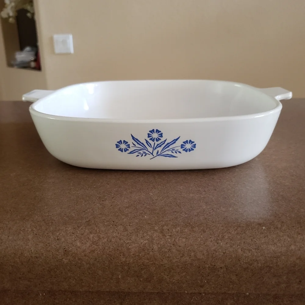 VTG Corning Ware Pyroceram Blue Cornflower Glass Ceramic P-10-B 10in casserole